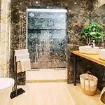 Adama Luxury Vilă Kremastí