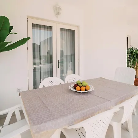 Adama Luxury Vilă