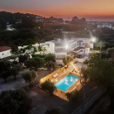 Villa Adama Luxury Kremastí