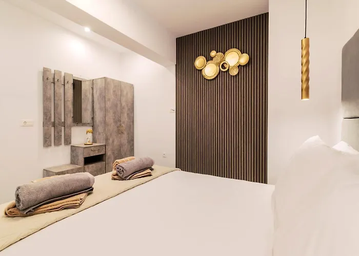 Adama Luxury Vila Kremastí