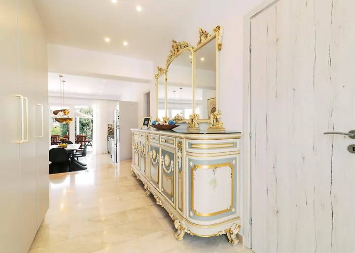 Adama Luxury * Kremastí