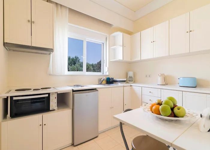 Adama Luxury فيلة Kremastí